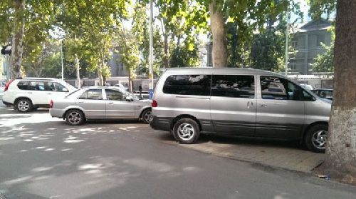 違章停車被拖壞，就該自認(rèn)倒霉？告訴車主如何獲得賠償